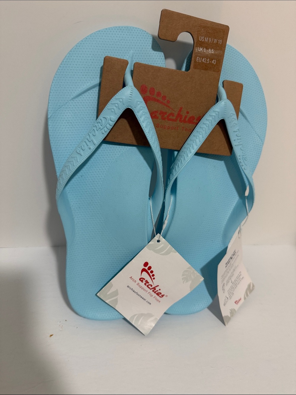 Archie’s Pastel Blue Thong Sandals Women’s Size 10